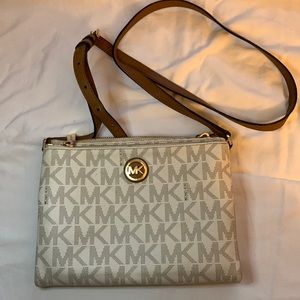 Michael kors cross body purse